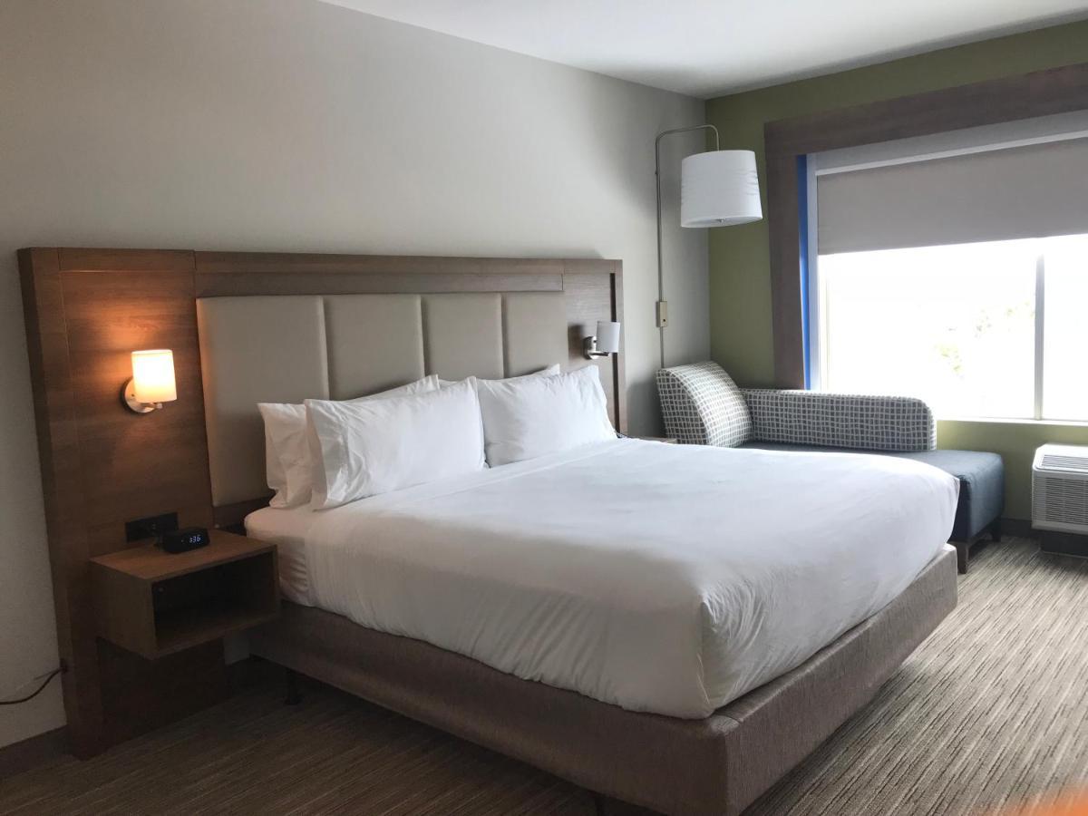 Hotel Express & Southwest Galleria Area By Ihg 3*